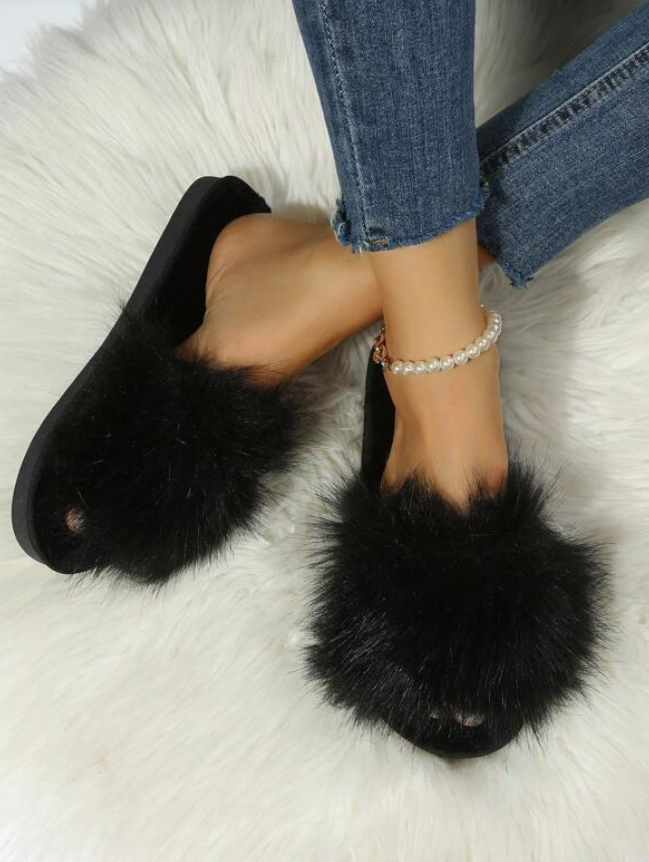 Black Extra Fluffy Slippers