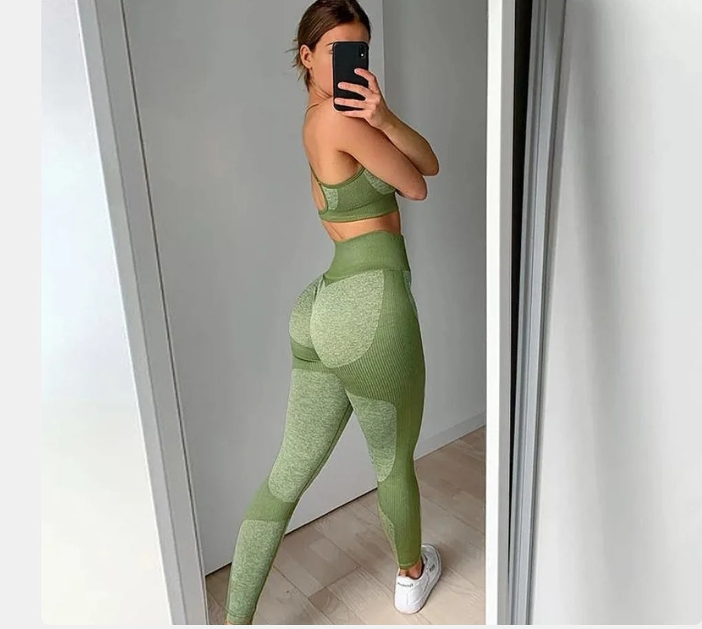 Gym Bunny Green 2 Piece Yoga Set